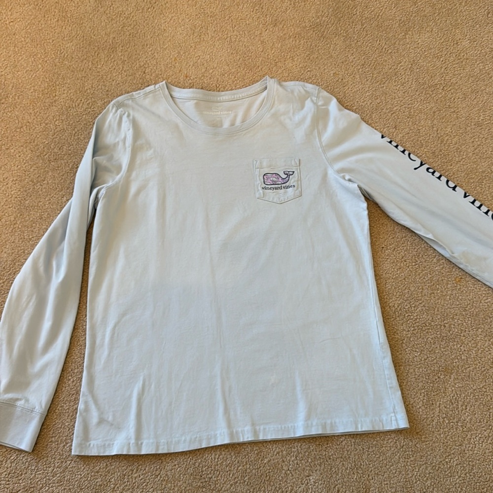 Vineyard Vines t-shirt